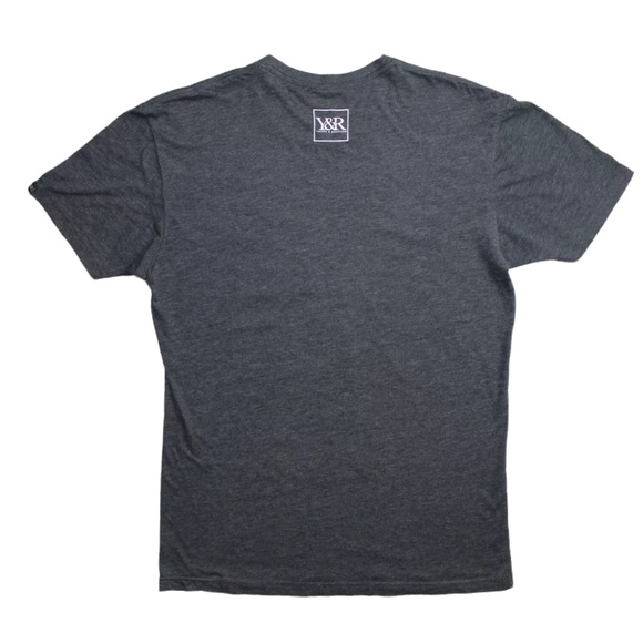 Men's Young & Reckless Y&R Dark Gray Short Sleeve Graphic T-Shirt Size Medium - Picture 2 of 2